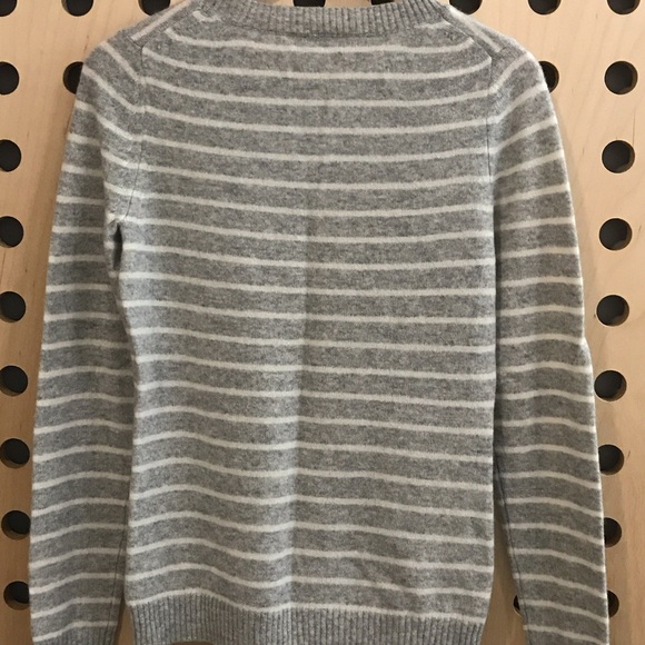 Barneys New York 2-Ply 100% Cashmere Sweater in Gray and White Stripes - Picture 6 of 6
